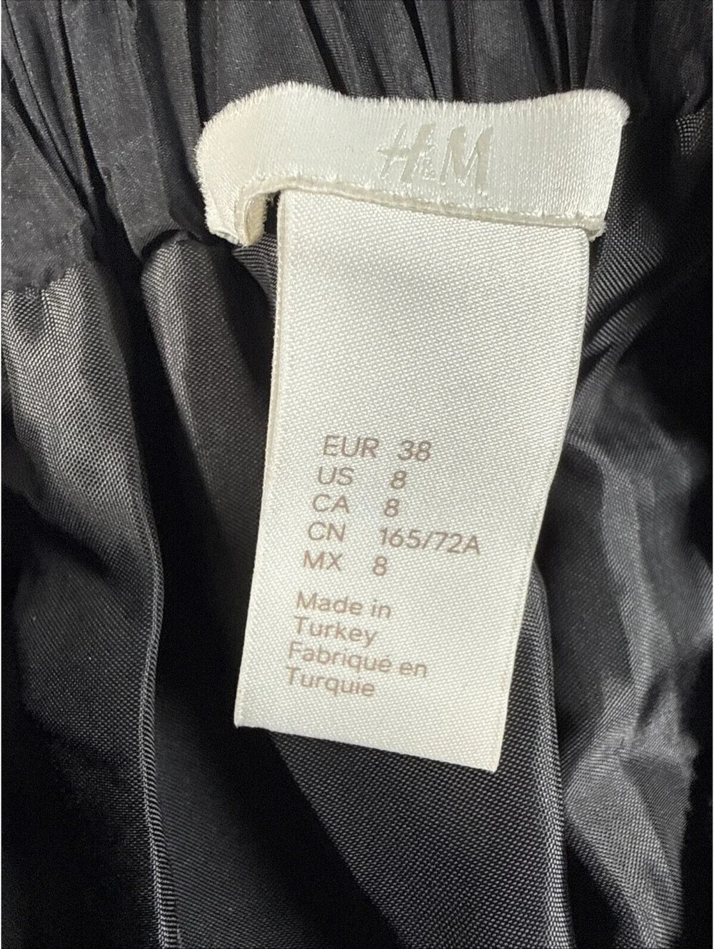 H&M Women's Size 8 Black Double Lined Skirt Pre Owned